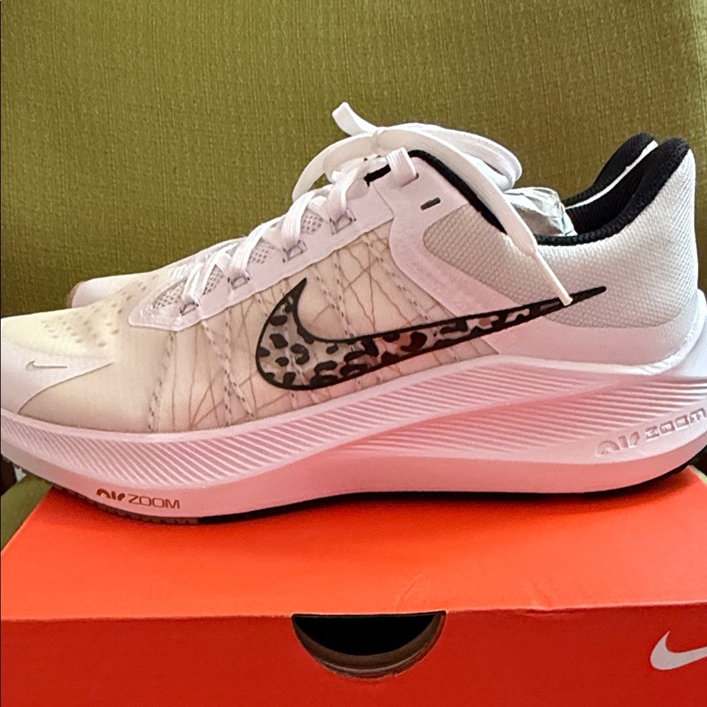 Nike White and Black Zoom Sneakers with Leopard Swoosh - Picture 3 of 8